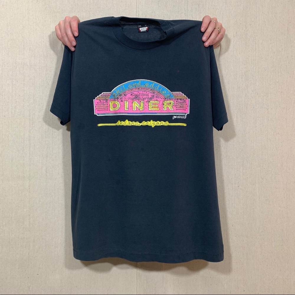 SEDONA DINER: VINTAGE TEE